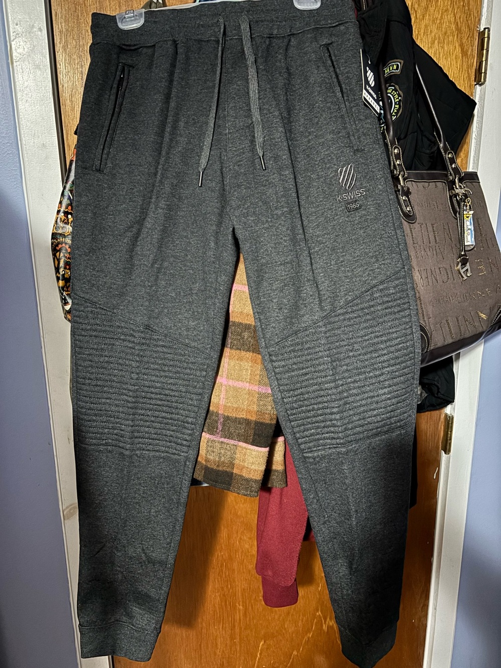 NWT K-Swiss Men's Dark Gray Ribbed Jogger Sweatpants